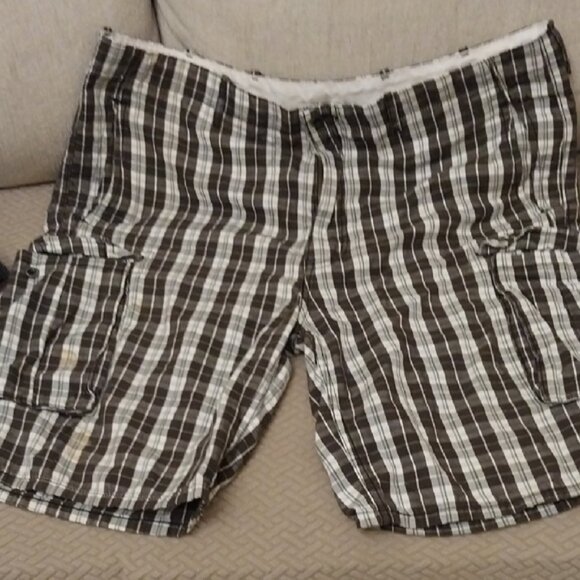 Levi's Black and White Striped Cargo Shorts - Picture 1 of 5